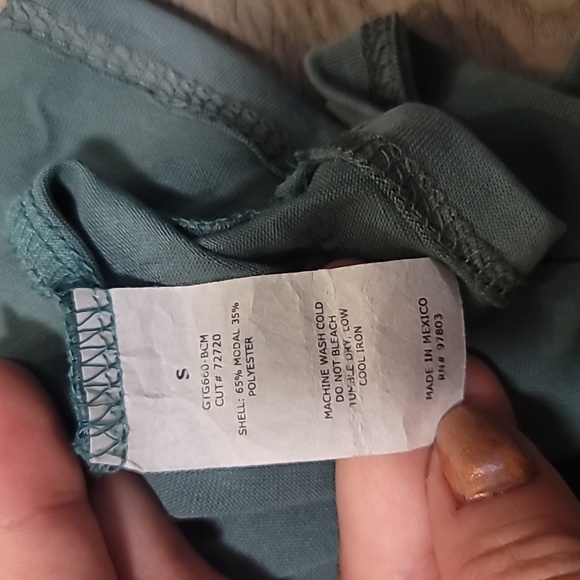 Green Envelop Los Angeles Green Puff Sleeve Top - Picture 6 of 6